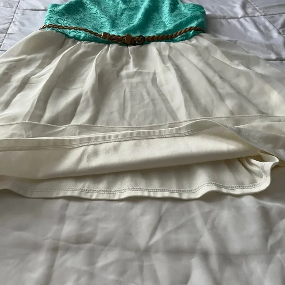 Jenna & Jessie Dress - Picture 2 of 4